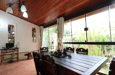 Casa com 4 dormitórios à venda, 150 m² por R$ 870.000,00 - Vargem Grande - Teresópolis/RJ