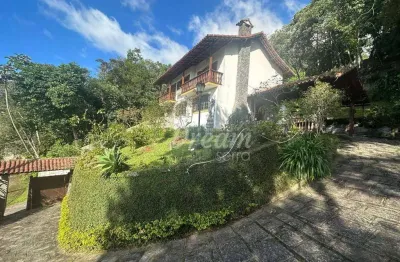 Casa com 3 dormitórios à venda, 172 m² por r$ 1.050.000,00 - alto - teresópolis/rj