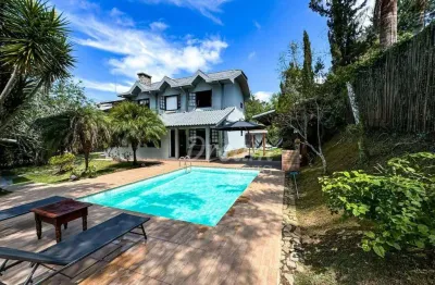 Casa com 4 dormitórios à venda, 235 m² por r$ 1.690.000,00 - green valley - teresópolis/rj