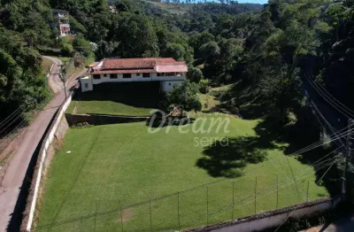 Casa com 4 dormitórios à venda, 490 m² por r$ 1.390.000,00 - pessegueiros - teresópolis/rj