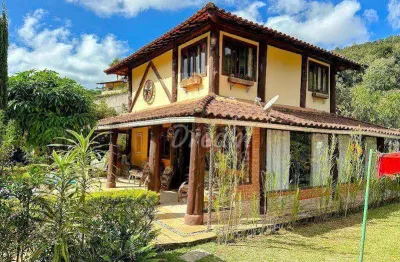 Casa com 4 dormitórios à venda, 190 m² por r$ 1.100.000,00 - albuquerque - teresópolis/rj