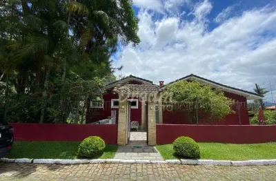 Casa com 4 dormitórios à venda, 320 m² por R$ 2.950.000,00 - Carlos Guinle - Teresópolis/RJ