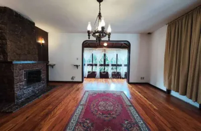 Casa com 6 dormitórios à venda, 214 m² por r$ 1.180.000 - iucas - teresópolis/rj