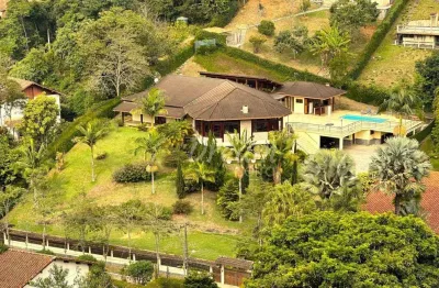 Casa com 7 dormitórios, 574 m² - venda por r$ 3.900.000,00 ou aluguel por r$ 16.750,00/mês - green valley - teresópolis/rj