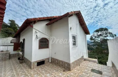 Casa com 3 dormitórios à venda, 93 m² por r$ 370.000,00 - iucas - teresópolis/rj