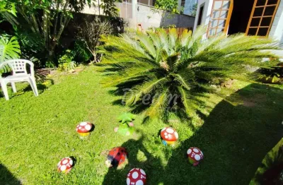 Casa com 3 dormitórios à venda, 163 m² por r$ 850.000,00 - albuquerque - teresópolis/rj