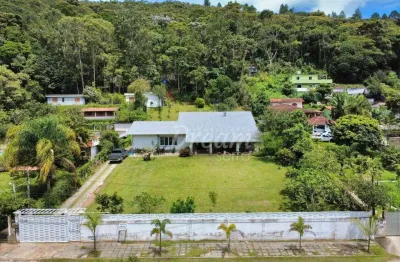 Casa com 3 dormitórios à venda, 337 m² por R$ 2.200.000,00 - Albuquerque - Teresópolis/RJ