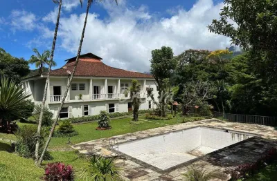 Casa com 6 dormitórios à venda, 900 m² por R$ 2.990.000,00 - Carlos Guinle - Teresópolis/RJ