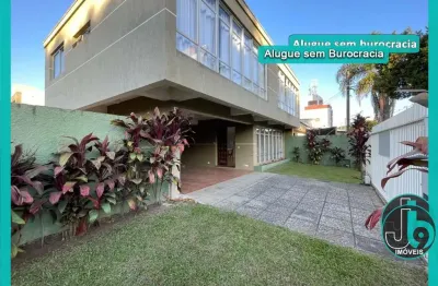 Sobrado res. ou com. 1118m² para alugar no bairro santa quiteria com 3 quartos sendo 1 suite e 2 banheiros, 2 vagas de garagem por r$ 6.700/mês