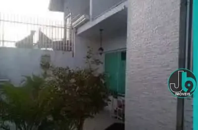 Casa à venda em curitiba, no bairro sítio cercado, com 4 quartos, suíte, 3 salas, 3 banheiros, 2 vagas e 320m² por r$1.700.000