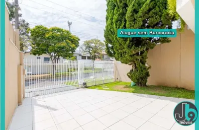 Sobrado para alugar ou comprar no bairro guabirotuba 256m² com 4 quartos, 1 suíte com closet e hidro, 5 banheiros, 4 vagas  e edícula por r$6.000/mês