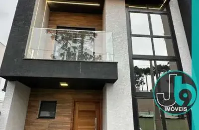 Imperdível casa à venda no bairro pinheirinho 130m² com 3 quartos sendo 1 suíte, 3 salas, 2 vagas de garagem.