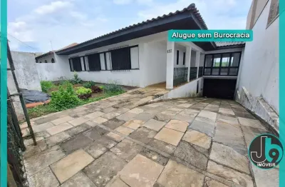 Casa para alugar no  bairro seminário com 255m², 4 quartos, 1 suíte, 3 salas, 3 banheiros, 3 vagas de garagem, por r$ 6.000,00/mês.
