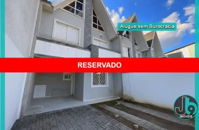 Sobrado Triplex em Condomínio para Alugar no Portão 132m² com 3 quartos, 1 suíte, atiço, churrasqueira e 3 vagas de garagem por R$ 4.750,00/mês