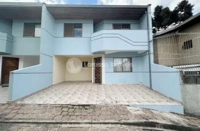 Casa com 3 quartos para alugar na Rua Bruno Lobo, 1676, Bairro Alto, Curitiba