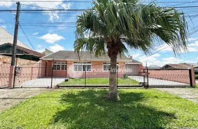 Casa com 3 quartos para alugar na Rua Clávio Molinari, 437, Capão da Imbuia, Curitiba