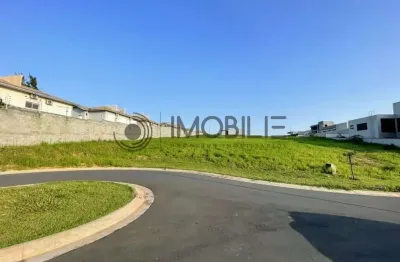 Terreno com metragem de 677,71 m² no condomínio parque villa dos pinheiros em indaiatuba.