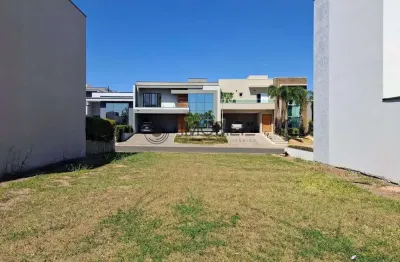 Terreno com 377 m² - testada de 12 m -  condomínio dona lucilla.