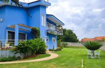 Casa de alto padrão no condomínio terras de itaici | 3 suítes, terraço panorâmico, área fitness e vista para o lago. sofisticação e conforto!