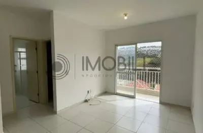 Apartamento no edifício cláudia com 02 dormitórios no parque são lourenço , indaiatuba/ sp.