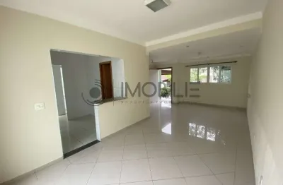 Sobrado com 3 dormitórios (1 suíte) no condomínio villágio di itaíci em indaiatuba.