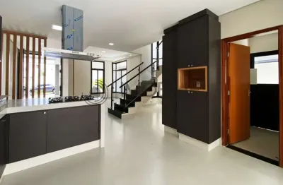 Sobrado no condomínio park real em indaiatuba com suíte, área gourmet e garagem coberta