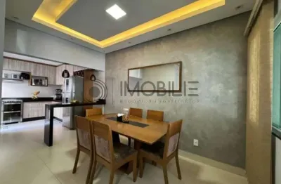 Casa ampla com 3 dormitórios e área gourmet à venda no Jardim Adriana, próxima ao Parque Ecológico. Indaiatuba/SP