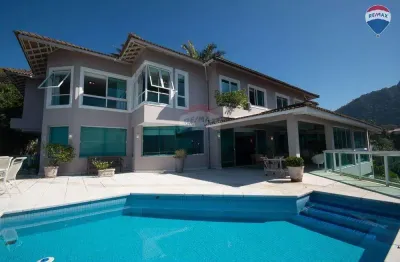 Vendo casa de alto luxo no joá.  exclusividade, privacidade e vista eterna para o mar  2.500m2 terreno / 863m2 de área útil. 5 suites