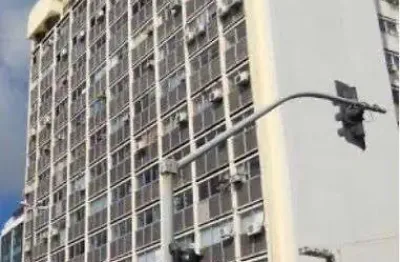 Sala comercial no edifício oviêdo teixeira - vista privilegiada para o rio sergipe e mar