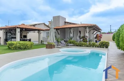 Vende ou troca - casa de esquina – toda mobiliada com piscina!