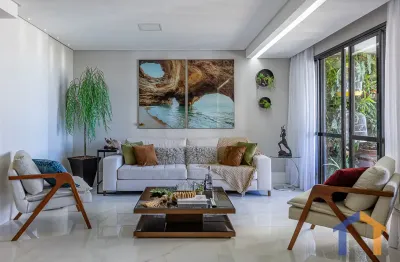 Apartamento reformado à venda – localização nobre, porteira fechada!