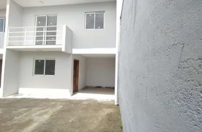 Sobrado com 3 quartos dentro de condomínio para locação, em pontal do paraná.
