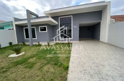 Casa com estrutura para segundo piso espaço na frente e nos fundos, eucaliptos.