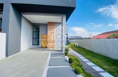 Casa com 3 dormitorios sendo 1 com suite com vaga de garagem para ate 3 carros, eucalipto