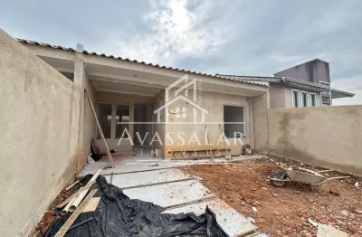 Casa em fase de acabamento no bairro iguaçu com três dormitórios