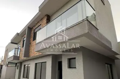 Sobrado  com 3 dormitórios sendo 1 suíte , vaga da garagem - xaxim