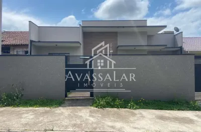 Casa à venda no bairro eucaliptos com 3 quartos, amplo terreno e 3 vagas de garagem