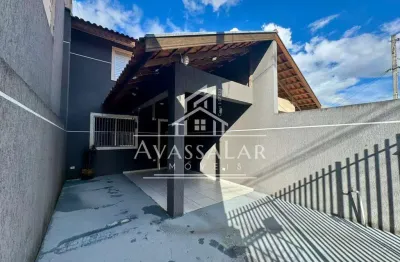 Sobrado com 3 quartos no bairro Ganchinho, 2 vagas sendo uma coberta e uma semi-coberta