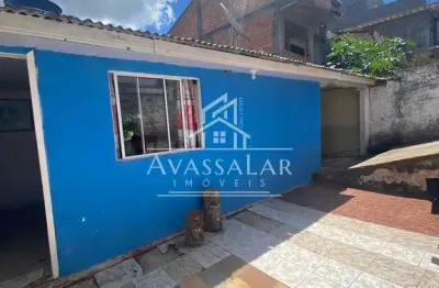 Casa com 3 Quartos e Amplo Quintal à Venda - Bairro Iguaçu, FRG