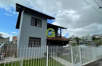 Casa à venda na pedra branca, palhoça 185 m² de área privativa, 3 dormitórios se