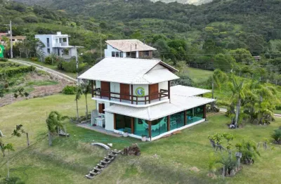 Excelente casa à venda em areias de macacú, em garopaba.