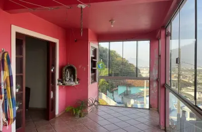Casa com 4 quartos à venda na Servidão Miguel Arcanjo Machado, 101, Forquilhinhas, São José