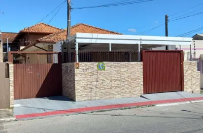 Casa com 310 m² a venda em forquilhinhas, são josé!