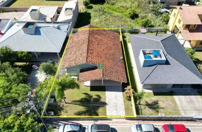 Casa com 4 quartos à venda na rua fernandes dos santos, 167, siriú, garopaba, 150 m2 por r$ 1.500.000