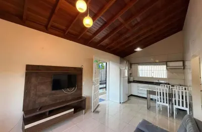Oportunidade em garopaba: apartamento superior semimobiliado a 400m da praia!