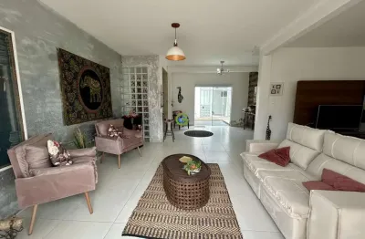 Casa à venda, de esquina com 3 quartos e hidromassagem – lisboa, são josé/sc