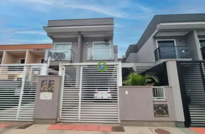 Sobrado aconchegante com churrasqueira e vaga para 2 carros no jardim botânico,