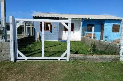 Casa no centro de cidreira 300 mts do mar escriturada negociação facilitada