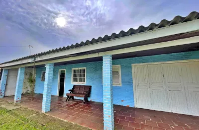 Amplo imóvel, escriturado, no bairro salinas, na praia de cidreira - 200 m do mar