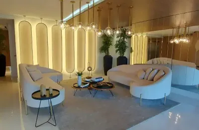 Apto novo com piscina 1 suíte e 2 dormitórios , 170m² total .